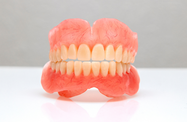 Upper & lower acrylic denture